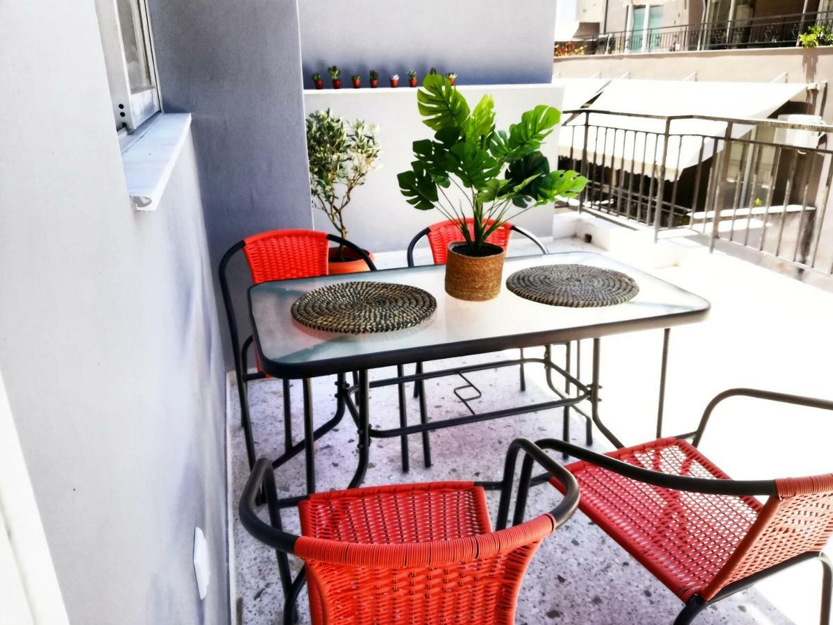 As Jacuzzi On Privet Roof Top With Acropolis View Apartment Athens Ngoại thất bức ảnh